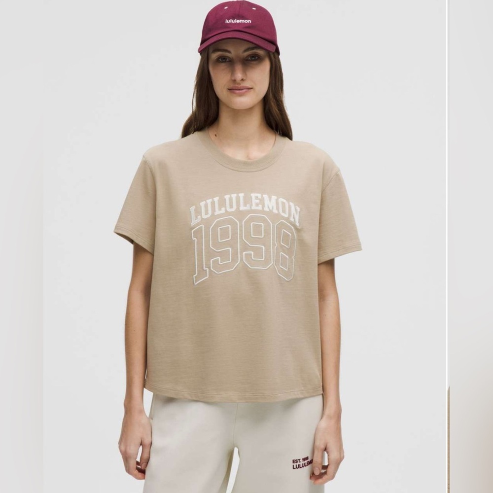 Lululemon Athletica Beige Short Sleeve Tee